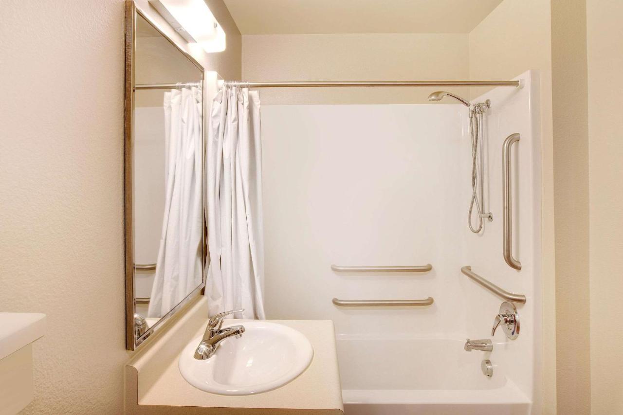 Woodspring Suites Baton Rouge East I-12 المظهر الخارجي الصورة